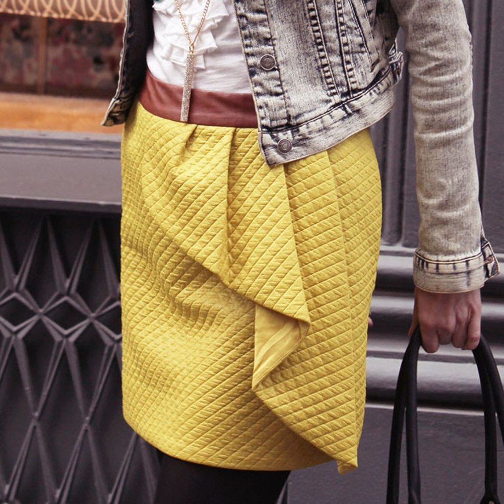 HD IN PARIS Lemon Petal Quilted Pleat Skirt Women's Size 10